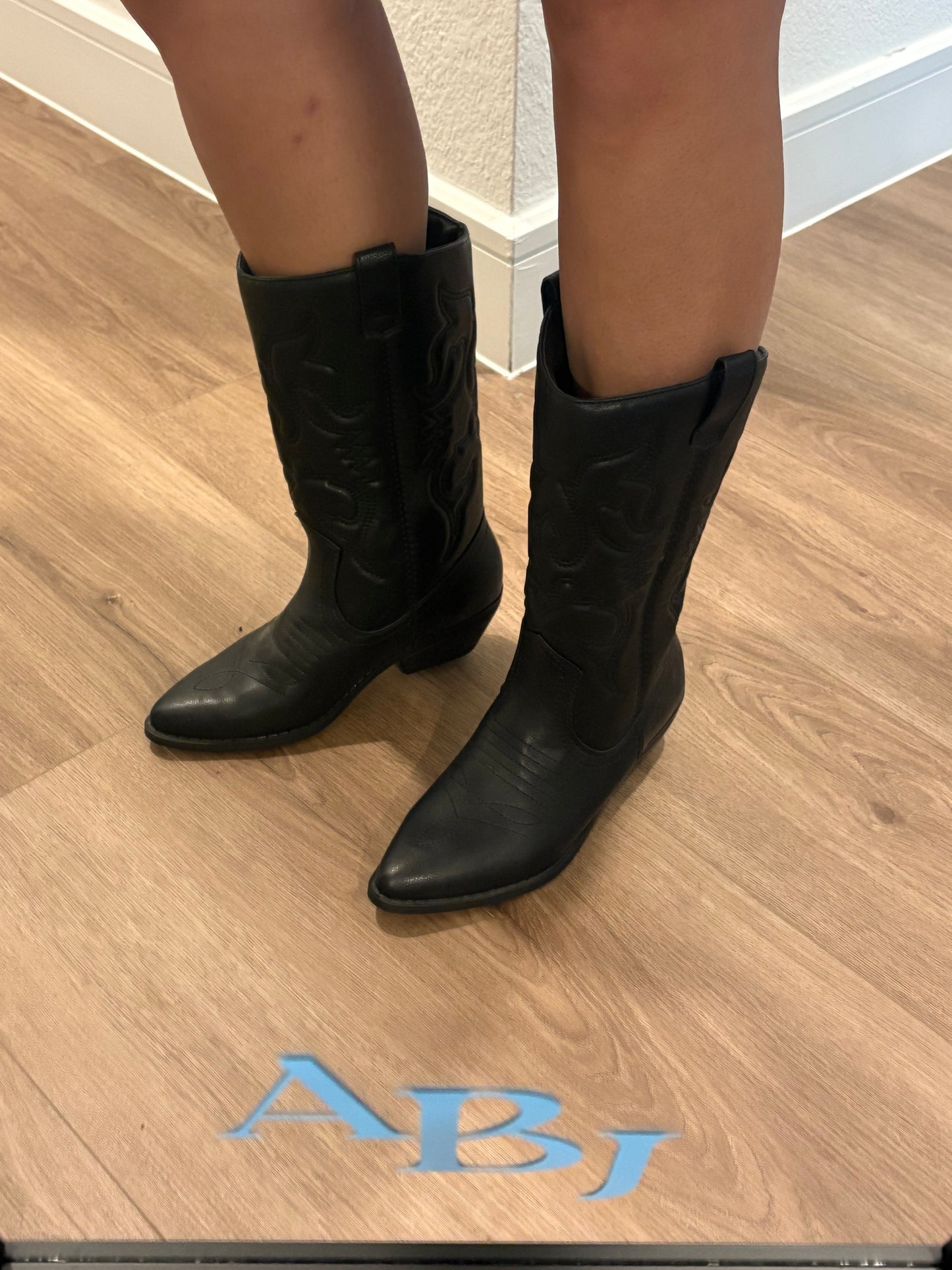 Black Cowboy Boots