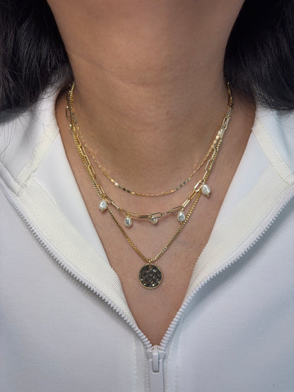 Triple Layer Necklace: Pearls